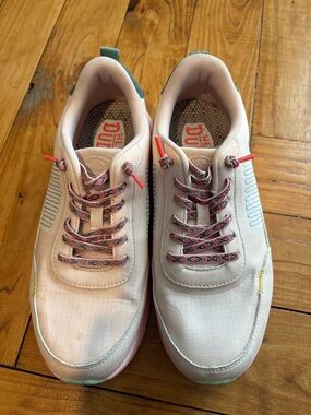 Hey Dude Sorelle Sneakers Size 8 Light Pink & Army Green Lace Up Casual Shoes